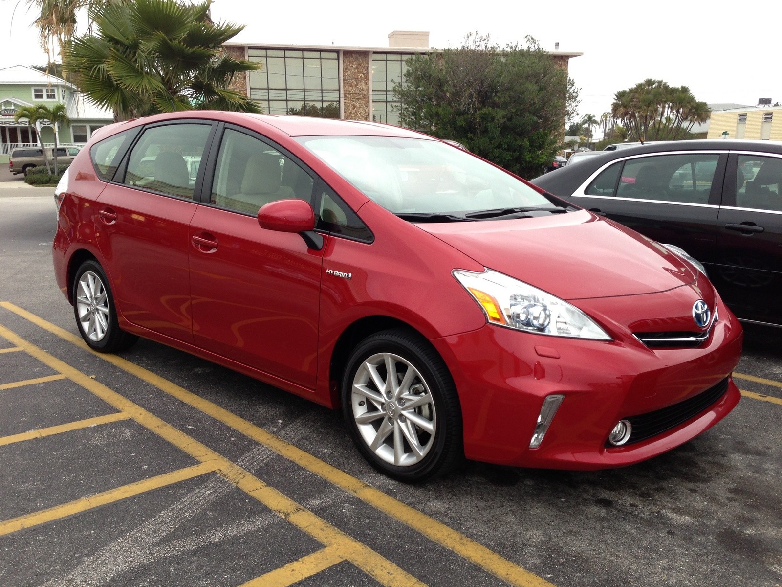 2013 TOYOTA PRIUS V
